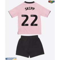 Otroški Nogometni dresi Leicester City Oliver Skipp #22 Tretji 2025-26 Kratek Rokav (+ Kratke hlače)